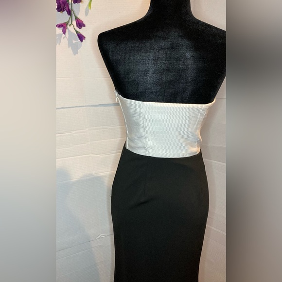 GB Dress Formal Long Black & White with Mesh Details Size:  small  [bb] - Picture 2 of 8